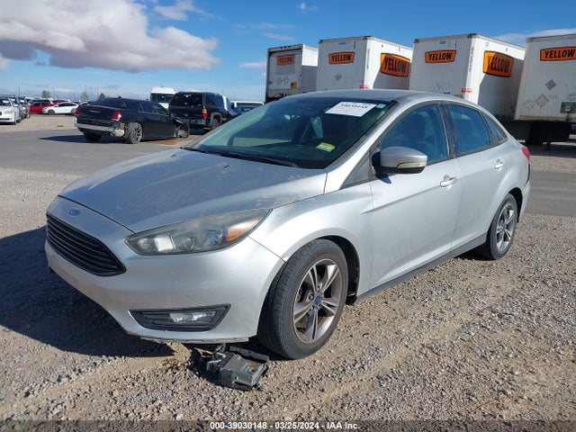 Ford FOCUS SE 2017 1FADP3FE8HL256629 Image 2