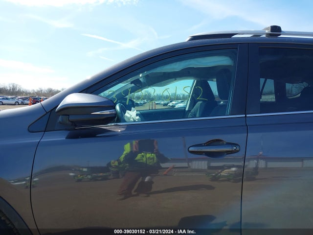 Toyota Rav4 Xle 2016 2T3RFREV9GW475361 Image 14