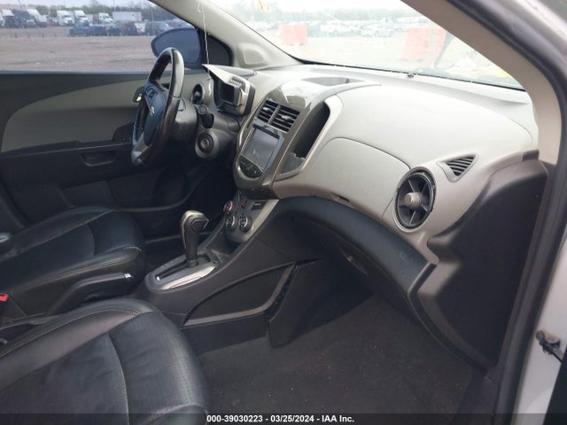 Chevrolet Sonic Ltz Auto 2015 1G1JE5SB0F4200243 Image 5