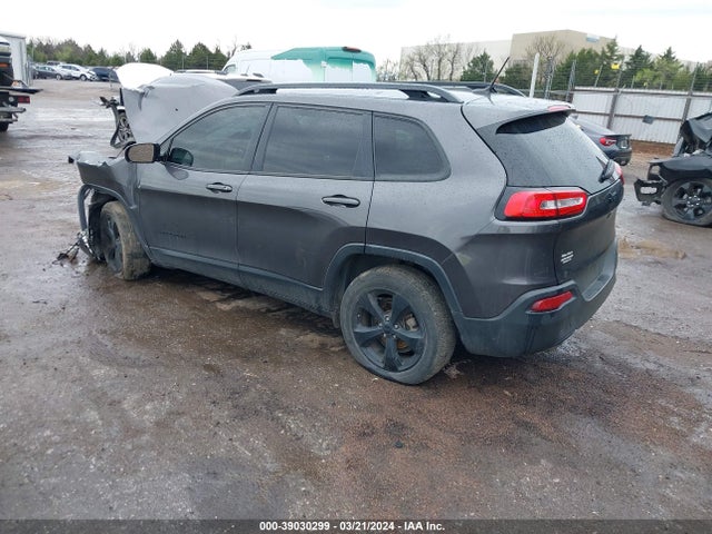 1C4PJLCB2JD557366 Jeep Cherokee Latitude Fwd
