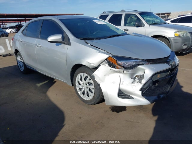 Toyota COROLLA LE 2019 5YFBURHE4KP879724 Image 1