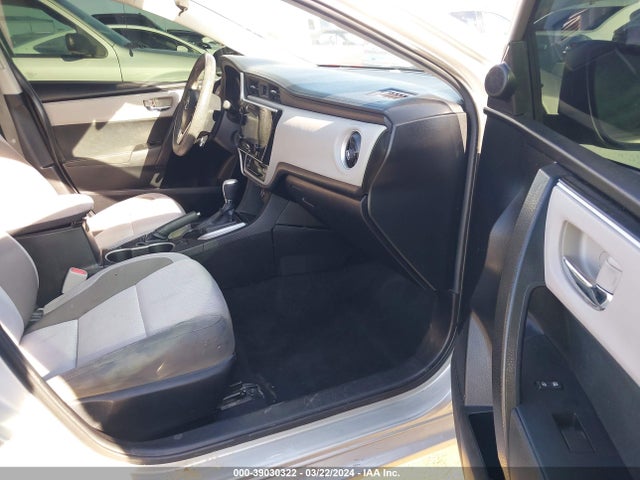 Toyota COROLLA LE 2019 5YFBURHE4KP879724 Image 5