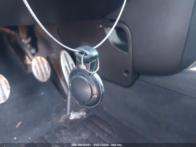 2010 MINI COOPER S WMWMF7C5XATX41446 Photo 10