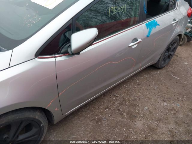 KNAFX4A82E5098960 KIA FORTE EX
