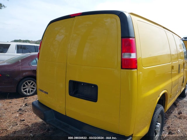 Chevrolet Express 2500 Work Van 2019 1GCWGAFP9K1335738 Image 16