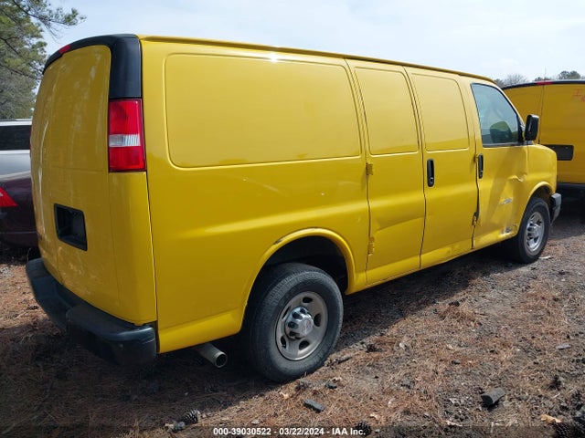 Chevrolet Express 2500 Work Van 2019 1GCWGAFP9K1335738 Image 4