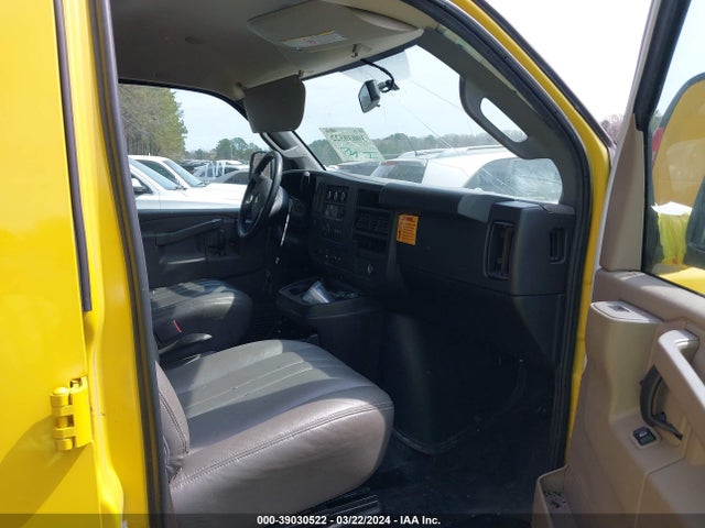 Chevrolet Express 2500 Work Van 2019 1GCWGAFP9K1335738 Image 5