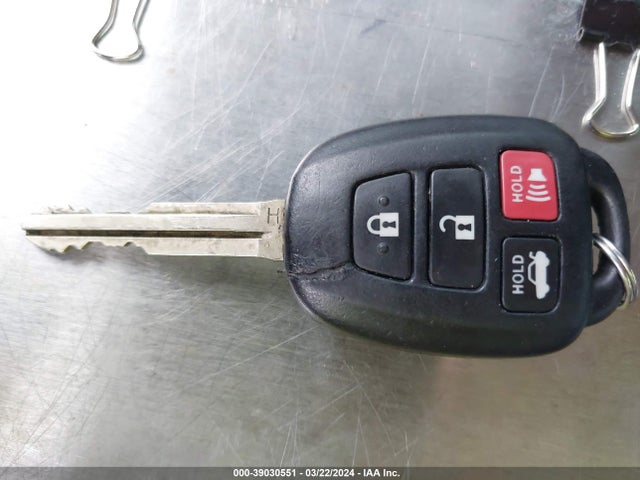 Toyota COROLLA LE 2017 5YFBURHE1HP659515 Image 11