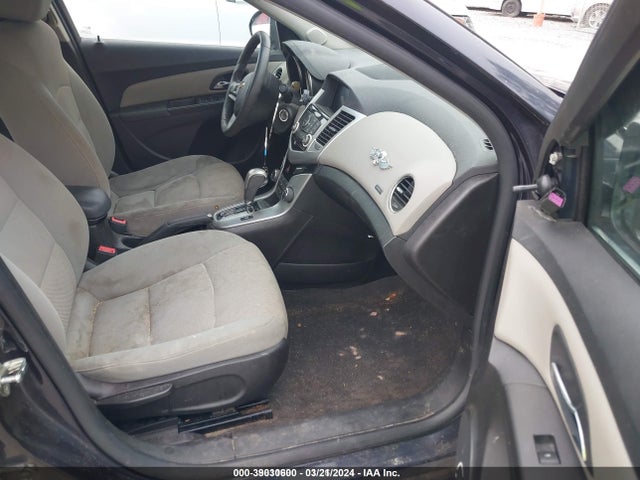 Chevrolet Cruze 1lt Auto 2015 1G1PC5SB8F7214230 Image 5