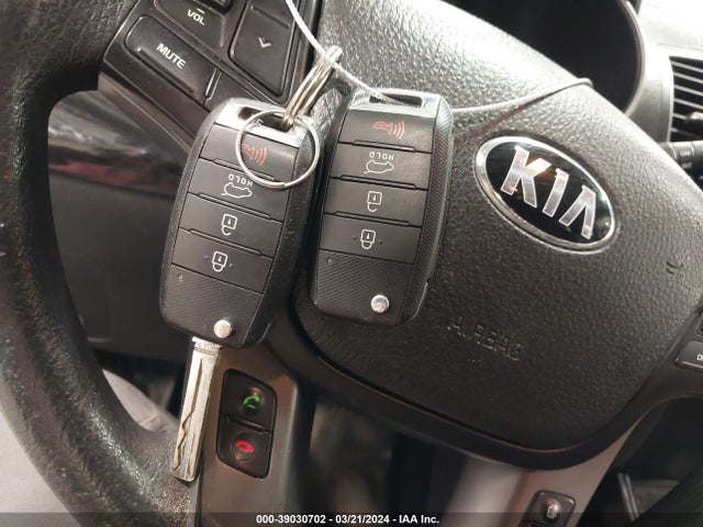 KIA Sorento Lx V6 2014 5XYKTDA7XEG426606 Image 11