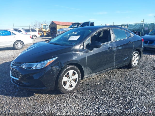 Chevrolet Cruze Ls Auto 2018 1G1BC5SM1J7238194 Image 2