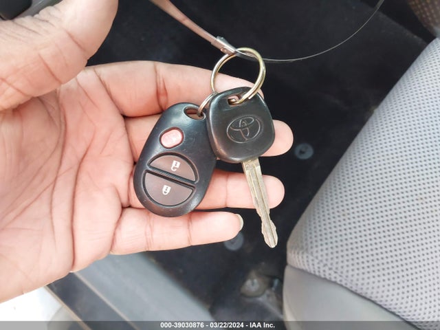 Toyota Tacoma Base V6 2014 3TMLU4ENXEM144057 Image 11