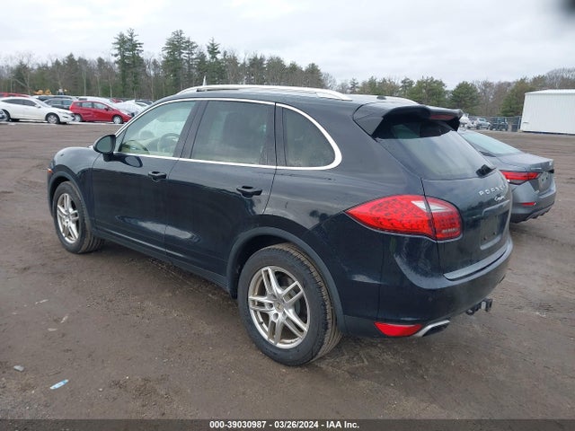 2013 PORSCHE CAYENNE WP1AA2A27DLA07012 Photo 2