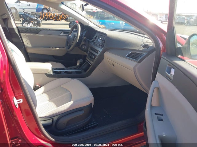 Hyundai SONATA SE 2015 5NPE24AF4FH165524 Image 5