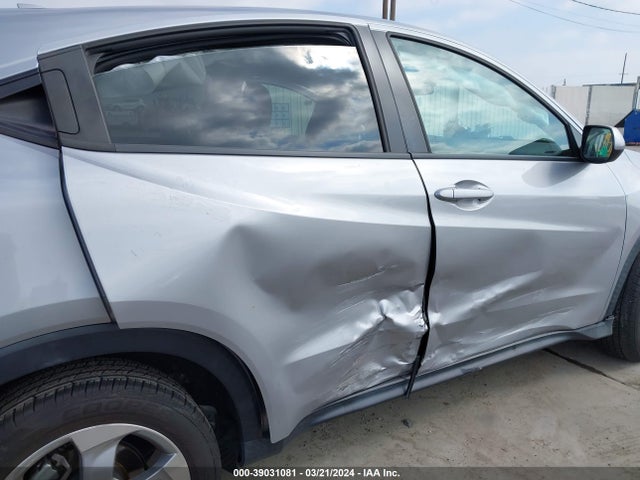 Honda HR-V LX 2018 3CZRU5H35JM715484 Image 6