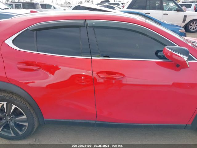 JTHY3JBH9K2018103 Lexus UX 200