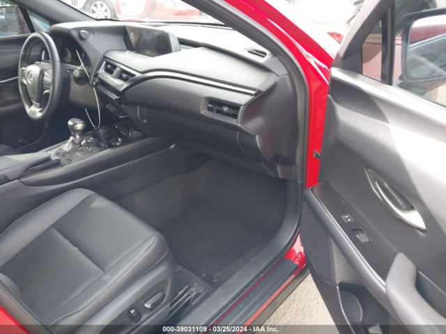 JTHY3JBH9K2018103 Lexus UX 200