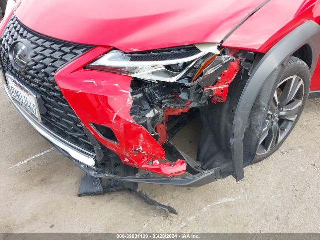 JTHY3JBH9K2018103 Lexus UX 200