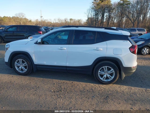 3GKALMEV8NL104581 GMC Terrain Fwd Sle