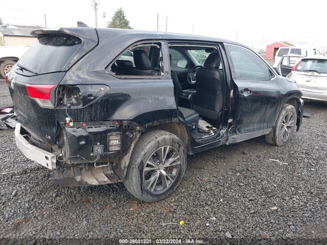 Toyota Highlander Le Plus 2019 5TDZZRFH4KS293755 Image 4