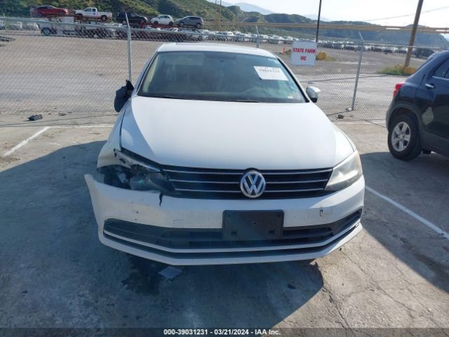 3VWD17AJ0FM334627 Volkswagen Jetta 1.8t Se
