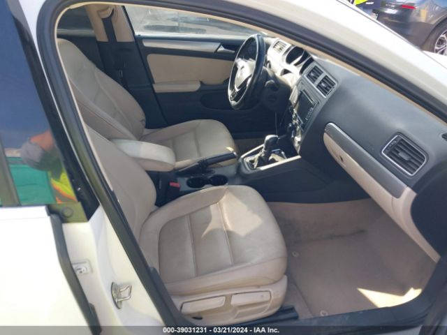 3VWD17AJ0FM334627 Volkswagen Jetta 1.8t Se