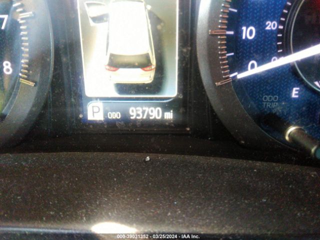 5TDYZ3DC9HS766560 Toyota Sienna Xle Premium 8 Passenger
