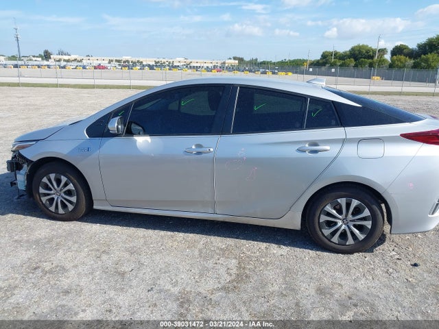 Toyota Prius Prime Le 2021 JTDKAMFP9M3195912 Image 14