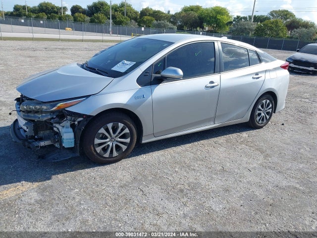 Toyota Prius Prime Le 2021 JTDKAMFP9M3195912 Image 2