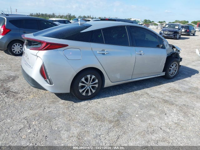 Toyota Prius Prime Le 2021 JTDKAMFP9M3195912 Image 4