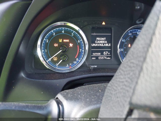 Toyota COROLLA LE 2018 5YFBURHE8JP762520 Image 15