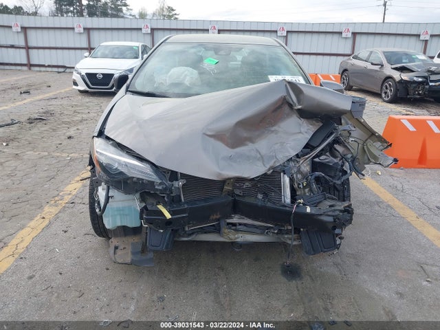 Toyota COROLLA LE 2018 5YFBURHE8JP762520 Image 6