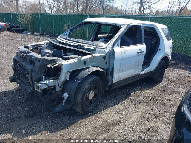 Ford Utility Police Interceptor 2017 1FM5K8AR4HGB40739 Image 2