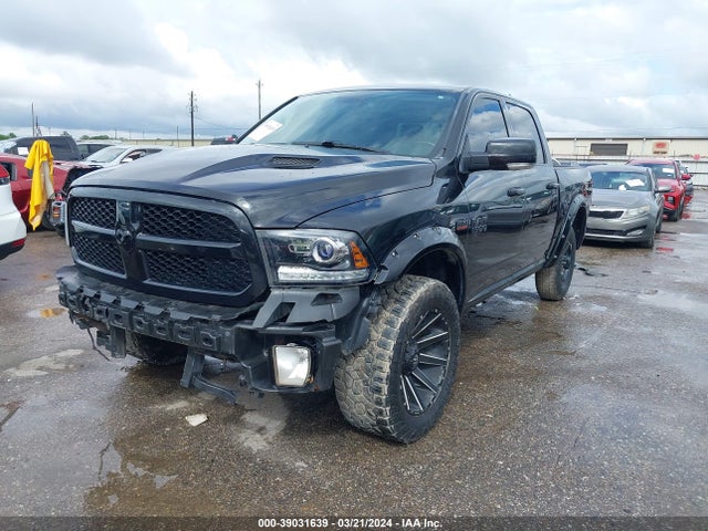 RAM 1500 Night  4x4 5'7 Box 2017 1C6RR7MT7HS743529 Image 2