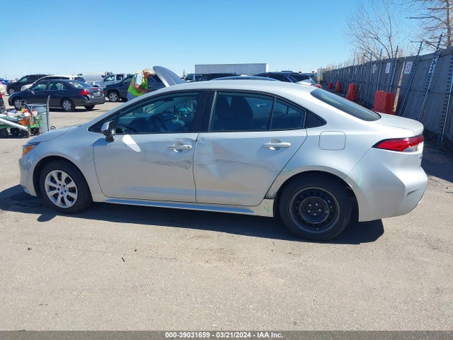 Toyota COROLLA LE 2022 5YFEPMAE9NP317923 Image 14