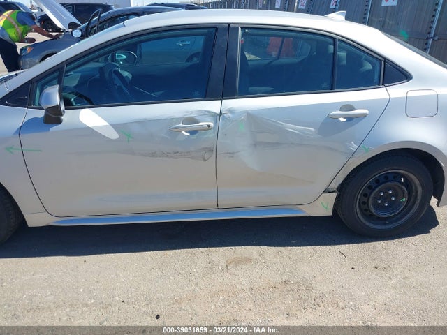 Toyota COROLLA LE 2022 5YFEPMAE9NP317923 Image 6
