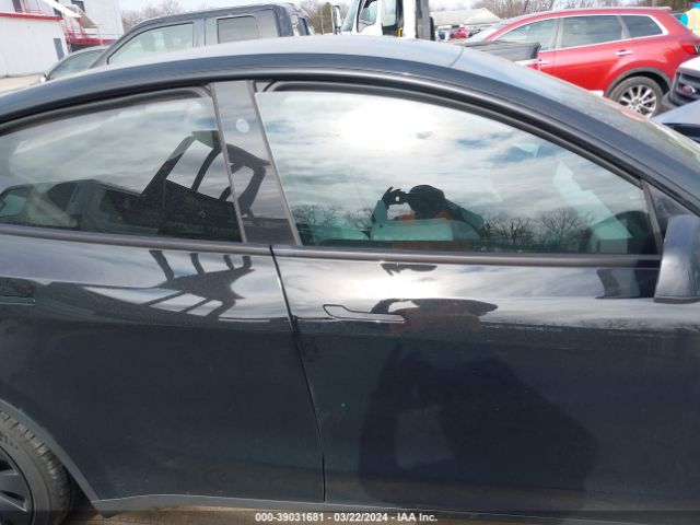 7SAYGDEF8PF797454 Tesla Model Y