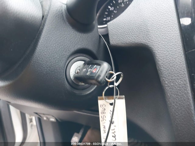 Nissan ROGUE S 2017 JN8AT2MT4HW135863 Image 11
