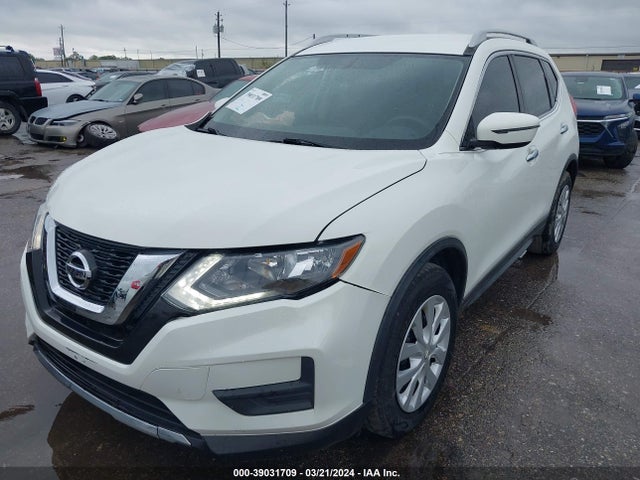 Nissan ROGUE S 2017 JN8AT2MT4HW135863 Image 2