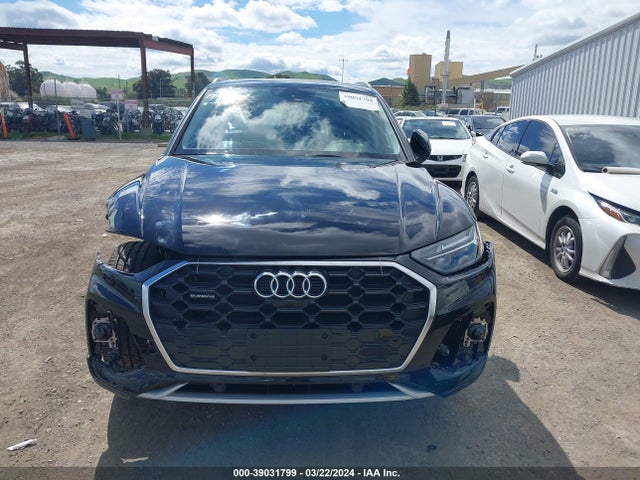 WA1EAAFY4R2003095 Audi Q5 Premium Plus 45 Tfsi S Line Quattro