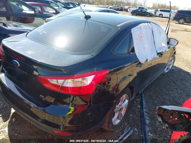 Ford FOCUS SE 2014 1FADP3F29EL232504 Image 4