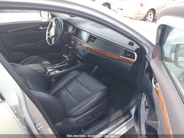 KNALC4J19J5099356 KIA Cadenza Technology