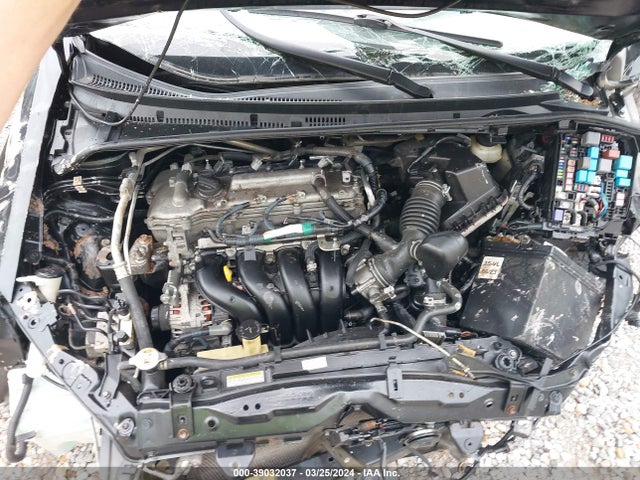 Toyota COROLLA LE 2018 5YFBURHE0JP738034 Image 10