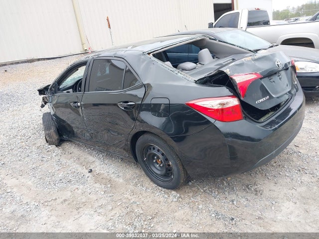 Toyota COROLLA LE 2018 5YFBURHE0JP738034 Image 3