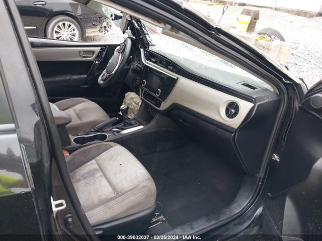 Toyota COROLLA LE 2018 5YFBURHE0JP738034 Image 5