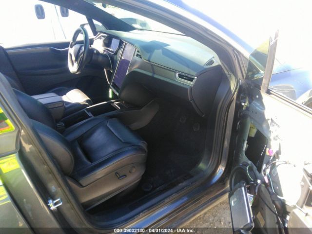 5YJXCBE20HF065049 Tesla Model X 100d/75d/90d