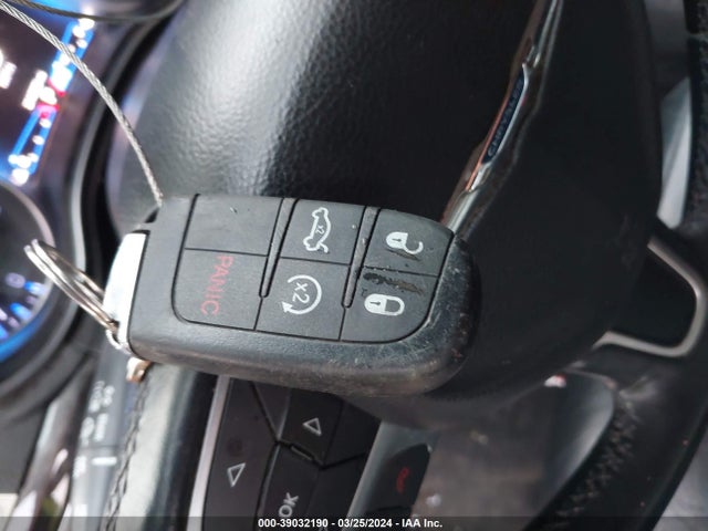 Chrysler 300 Limited 2015 2C3CCAAG0FH930060 Image 11