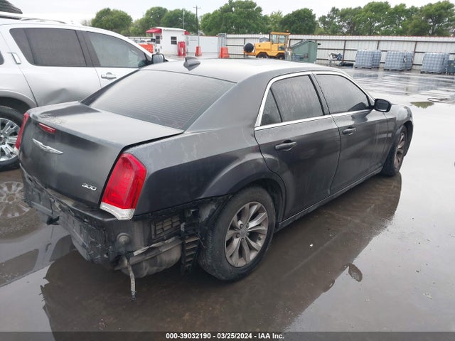 Chrysler 300 Limited 2015 2C3CCAAG0FH930060 Image 4