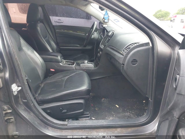 Chrysler 300 Limited 2015 2C3CCAAG0FH930060 Image 5