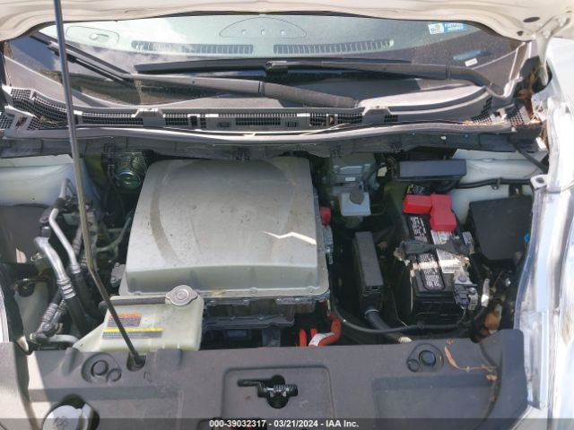 1N4BZ0CP0HC303352 Nissan LEAF SV